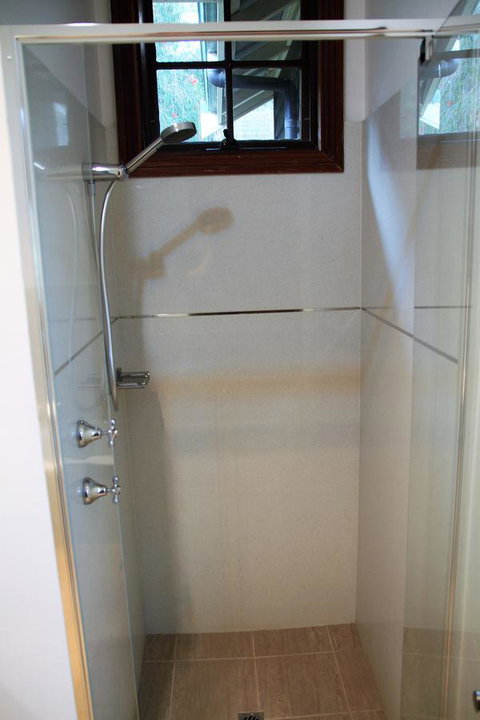 Riverglen Chalets - Accommodation Mount Tamborine 11