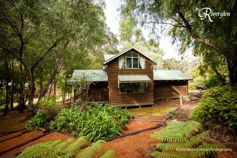 Riverglen Chalets - Accommodation Mount Tamborine 30