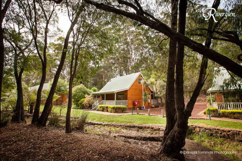 Riverglen Chalets - Accommodation Mount Tamborine 26