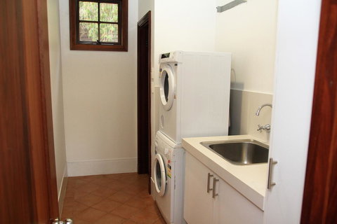 Riverglen Chalets - Accommodation Mount Tamborine 1