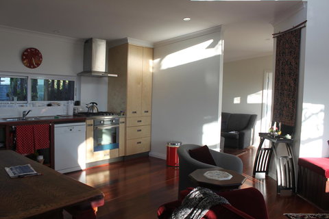 Lotti's House - Accommodation Mount Tamborine 26