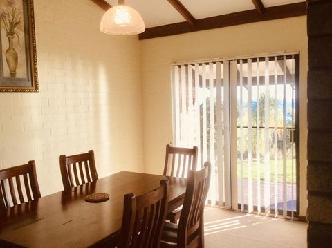 Geraldton Holliday Villas - Accommodation Mount Tamborine 29