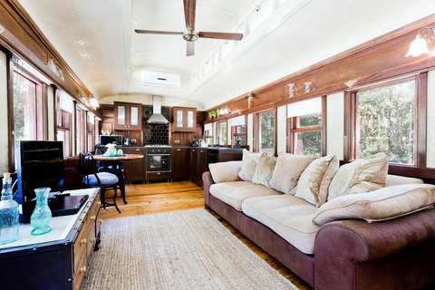 Quiet Escapes Cottages - Accommodation Mount Tamborine 17