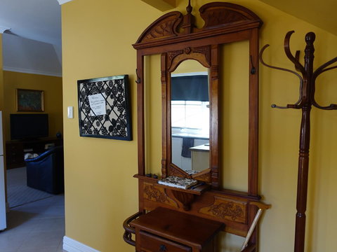 The Blacksmiths Cottage - Accommodation Mount Tamborine 30