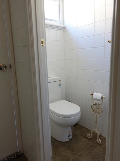 The Blacksmiths Cottage - Accommodation Mount Tamborine 32