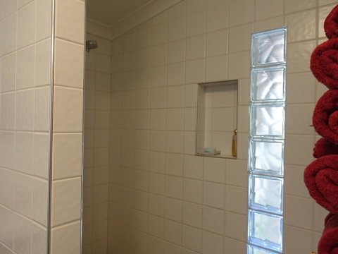 The Blacksmiths Cottage - Accommodation Mount Tamborine 9