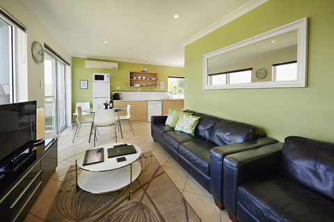 Albany Harbourside Apartments And Houses - Accommodation Mount Tamborine 44