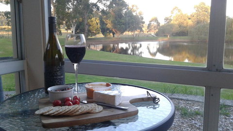 Abbivale Farm Cottage - Accommodation Mount Tamborine 0