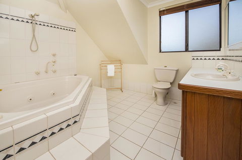 A Hidden Bush Delight - Accommodation Mount Tamborine 26