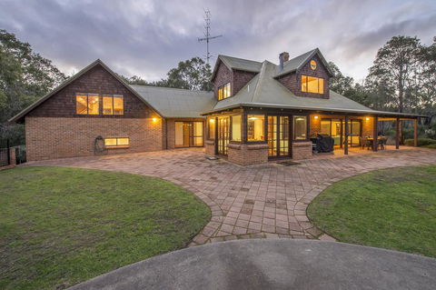 A Hidden Bush Delight - Accommodation Mount Tamborine 4