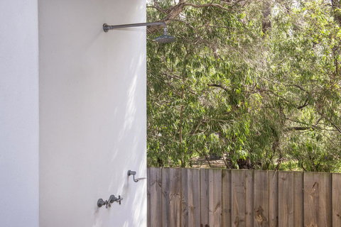 Calm Waters - Accommodation Mount Tamborine 11