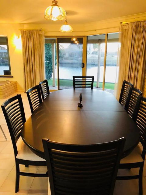 LA ANCHOR ON THE CANALS (MANDURAH) - Accommodation Mount Tamborine 8