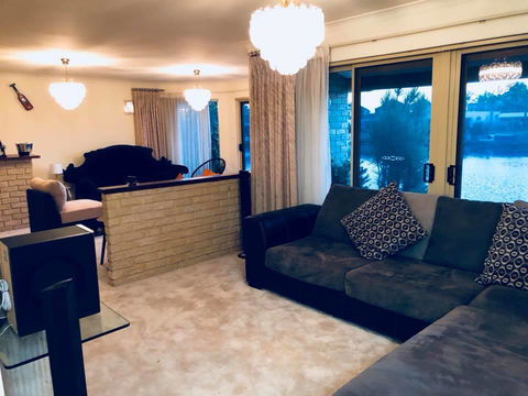 LA ANCHOR ON THE CANALS (MANDURAH) - Accommodation Mount Tamborine 7