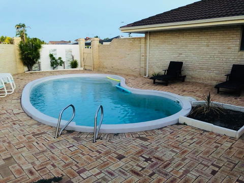 LA ANCHOR ON THE CANALS (MANDURAH) - Accommodation Mount Tamborine 11