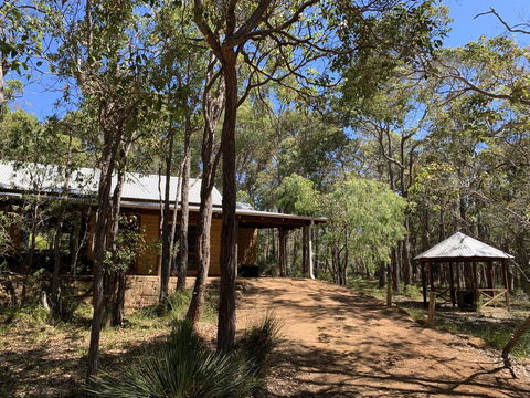 Denmark Forest Retreat - Accommodation Mount Tamborine 11