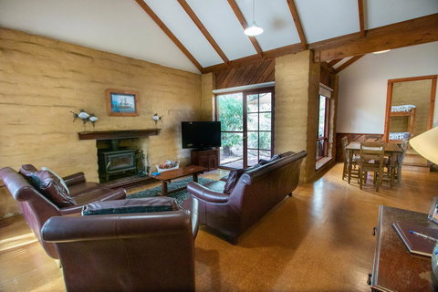 Denmark Forest Retreat - Accommodation Mount Tamborine 23