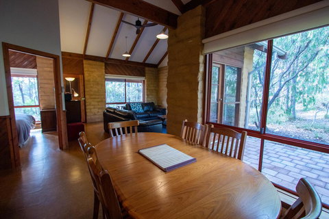 Denmark Forest Retreat - Accommodation Mount Tamborine 10