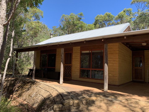 Denmark Forest Retreat - Accommodation Mount Tamborine 14