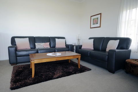 My Place Colonial Accommodation - Accommodation Mount Tamborine 4