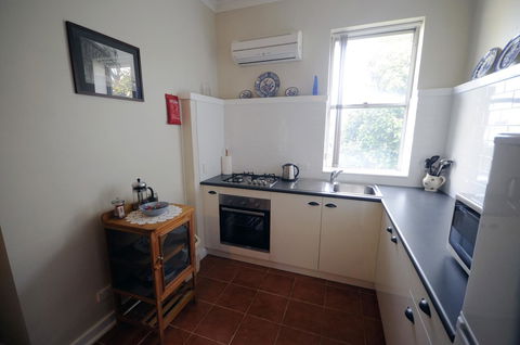 My Place Colonial Accommodation - Accommodation Mount Tamborine 42