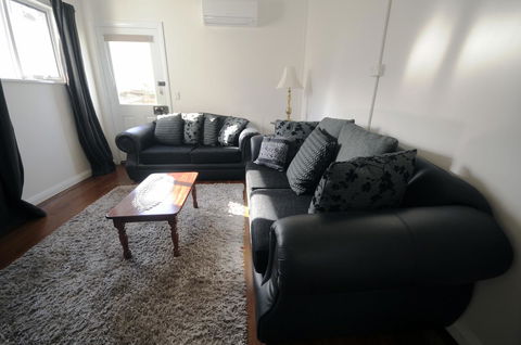 My Place Colonial Accommodation - Accommodation Mount Tamborine 25