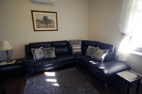 My Place Colonial Accommodation - Accommodation Mount Tamborine 37