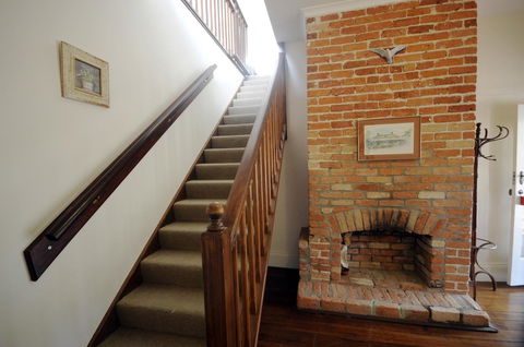 My Place Colonial Accommodation - Accommodation Mount Tamborine 12