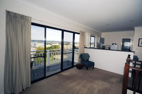 My Place Colonial Accommodation - Accommodation Mount Tamborine 6