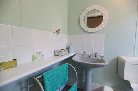 Jacaranda Guest House - Accommodation Mount Tamborine 9