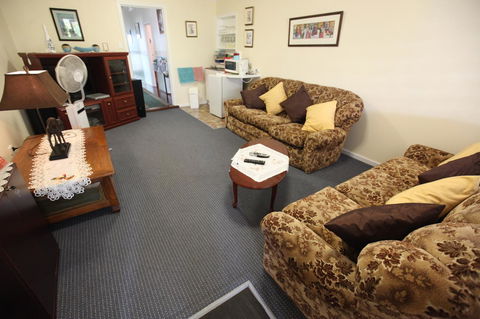 Jacaranda Guest House - Accommodation Mount Tamborine 8