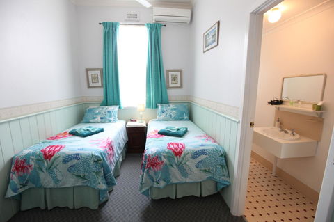 Jacaranda Guest House - Accommodation Mount Tamborine 3