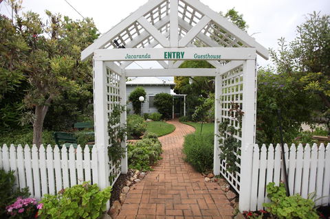 Jacaranda Guest House - Accommodation Mount Tamborine 0