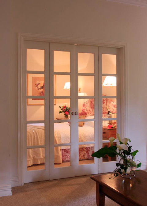 Two Sisters Chalets - Accommodation Mount Tamborine 35