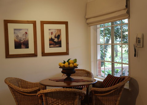 Two Sisters Chalets - Accommodation Mount Tamborine 29