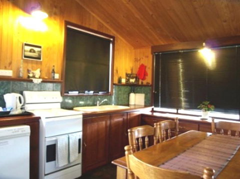 Pemberton Old Picture Theatre Holiday Apartments - Accommodation Mount Tamborine 18