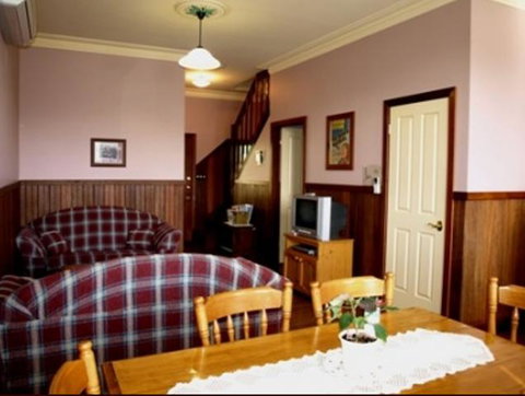 Pemberton Old Picture Theatre Holiday Apartments - Accommodation Mount Tamborine 3