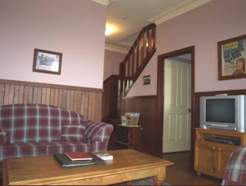 Pemberton Old Picture Theatre Holiday Apartments - Accommodation Mount Tamborine 6