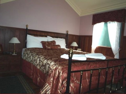 Pemberton Old Picture Theatre Holiday Apartments - Accommodation Mount Tamborine 4