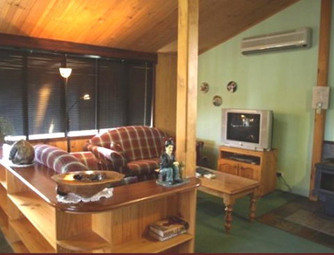 Pemberton Old Picture Theatre Holiday Apartments - Accommodation Mount Tamborine 15