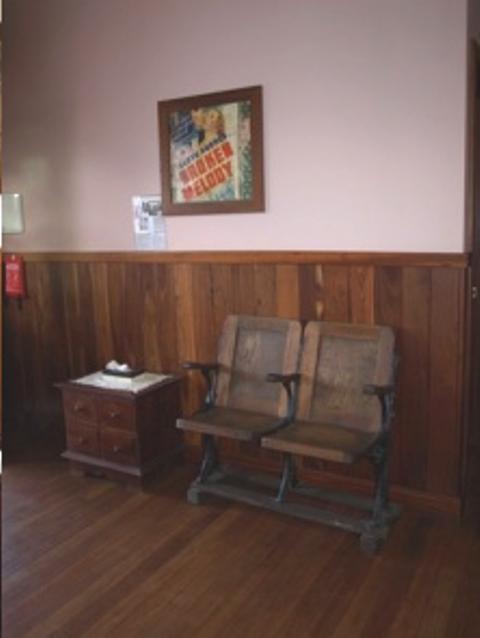 Pemberton Old Picture Theatre Holiday Apartments - Accommodation Mount Tamborine 39