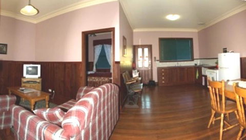 Pemberton Old Picture Theatre Holiday Apartments - Accommodation Mount Tamborine 19