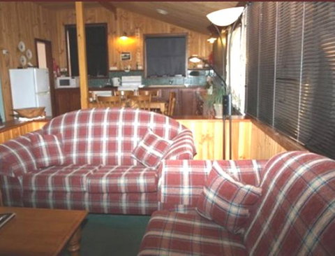 Pemberton Old Picture Theatre Holiday Apartments - Accommodation Mount Tamborine 8