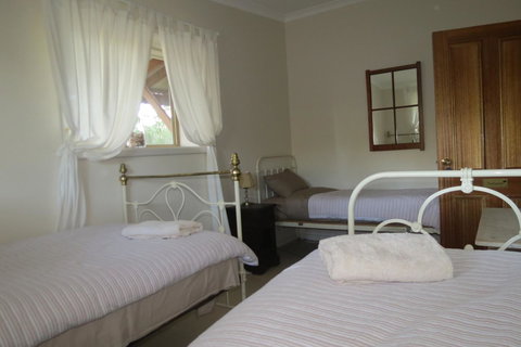 Bentwood Olive Grove Accommodation - Accommodation Mount Tamborine 5