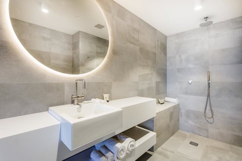 Quay Perth - Accommodation Mount Tamborine 11