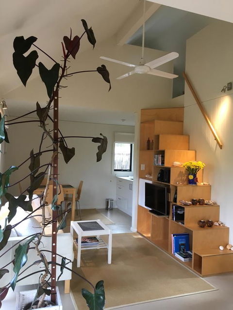DESIGNER'S STUDIO - Accommodation Mount Tamborine 16