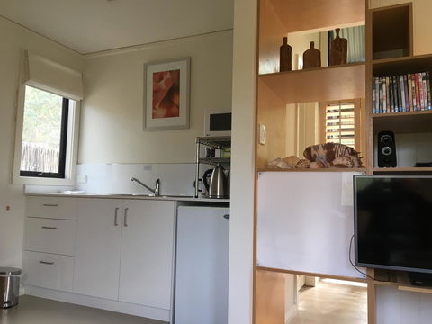 DESIGNER'S STUDIO - Accommodation Mount Tamborine 6