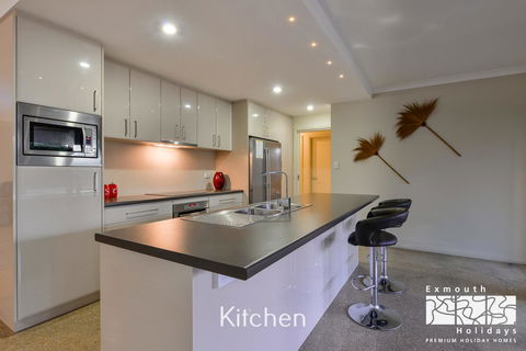 13 Learmonth Street - Close To Town Centre - Accommodation Mount Tamborine 3