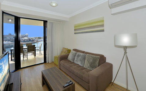 Dolphin Quay Apartments - Accommodation Mount Tamborine 3