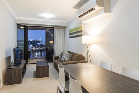 Dolphin Quay Apartments - Accommodation Mount Tamborine 19