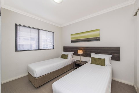 Dolphin Quay Apartments - Accommodation Mount Tamborine 39